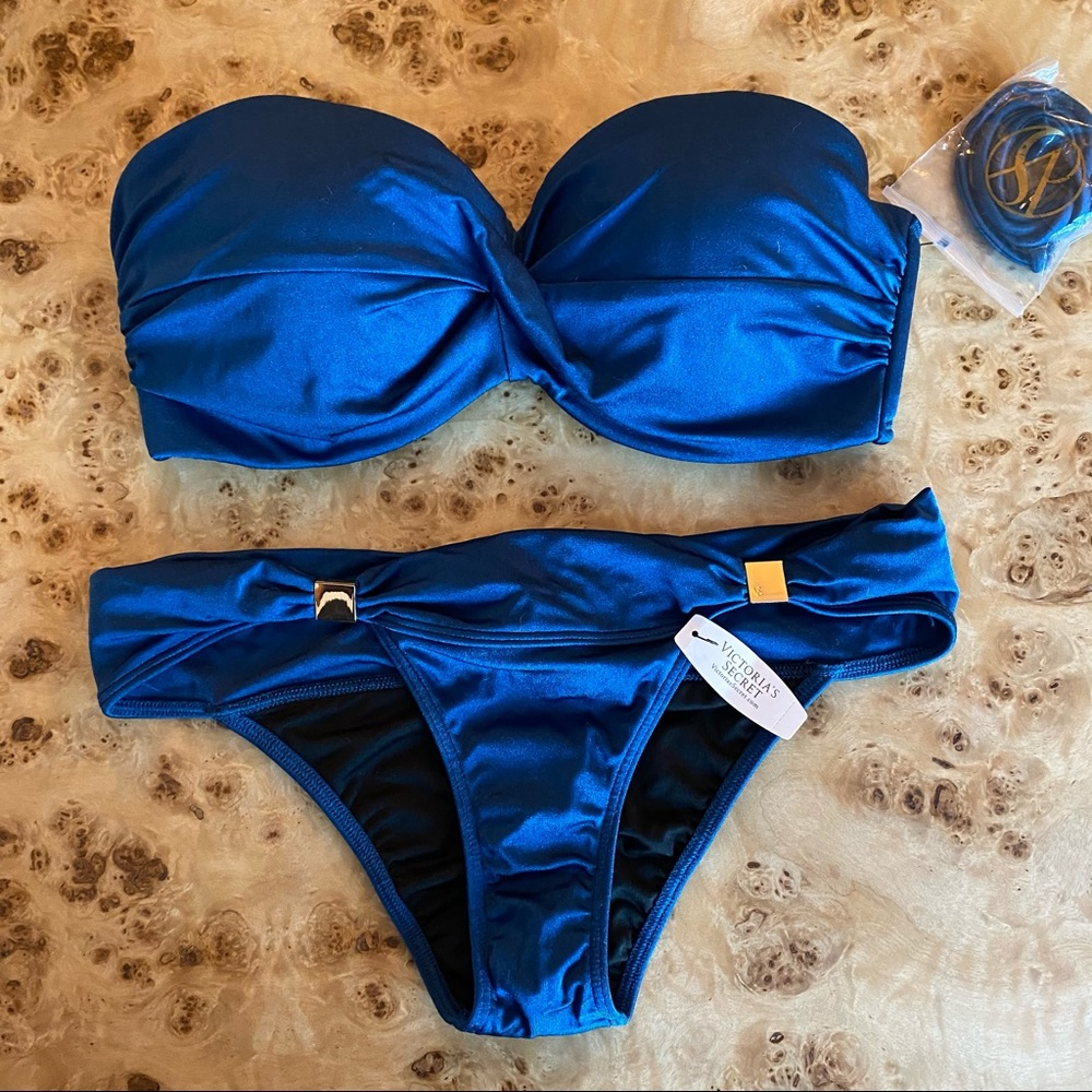 VS Knockout Bandeau with Hottie Cheeky Bottoms
